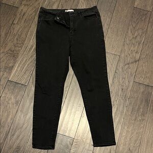 SoClassic Black Women's Jeans
